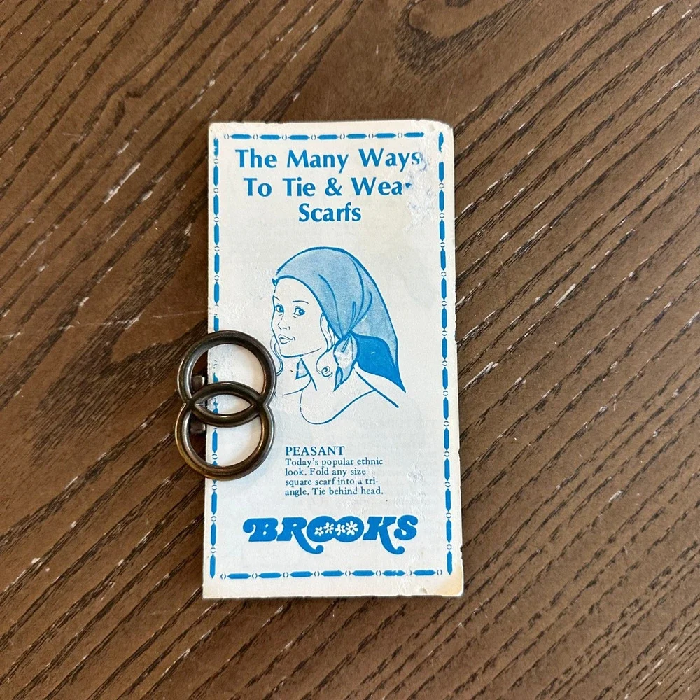 Vintage Brooks Scarf Ring Bronze Tone Double Circle with Original Instructions